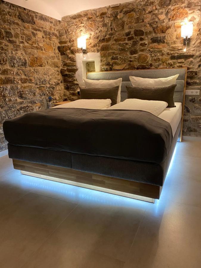 Apartments Im Chateau D'Esprit Höhr-Grenzhausen Eksteriør bilde