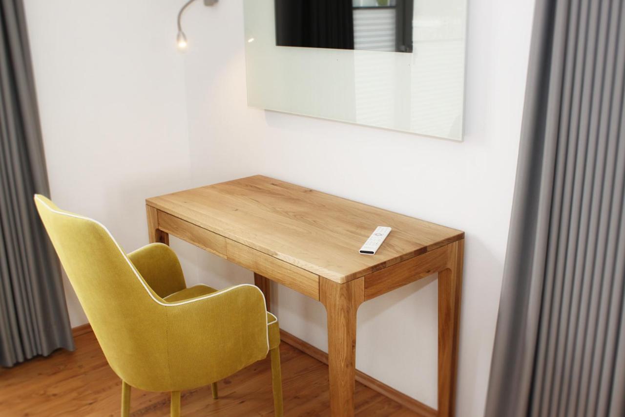 Apartments Im Chateau D'Esprit Höhr-Grenzhausen Eksteriør bilde